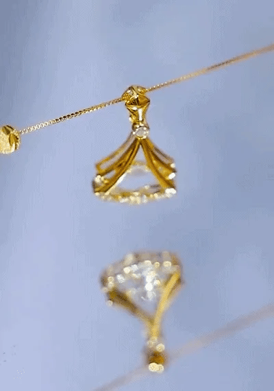 Collier Féminin Élégant – Symbole de Bonheur 💎