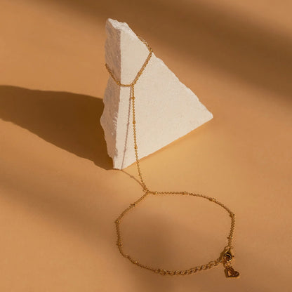 Chaîne de Main Délicate – L’Alliance Parfaite entre Bracelet & Bague
