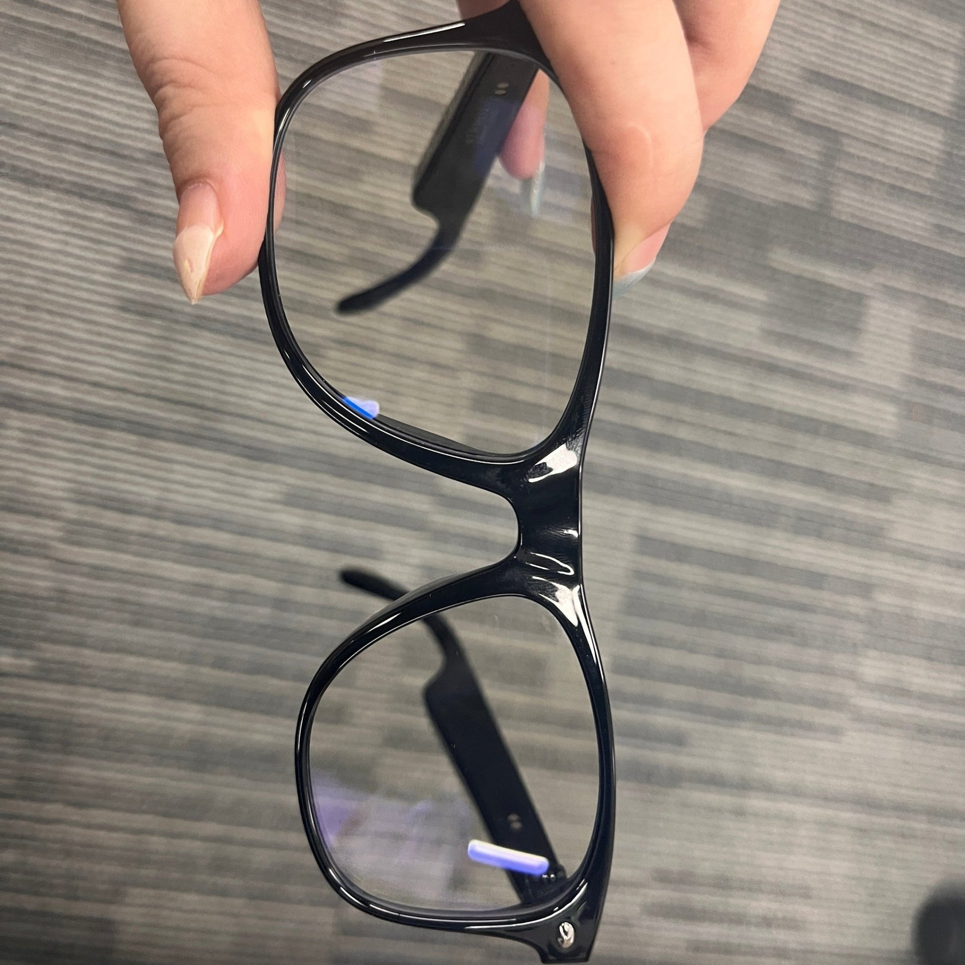 Lunettes Connectées Anti Lumière Bleue : Traduction+recorde+music - EFY STORE